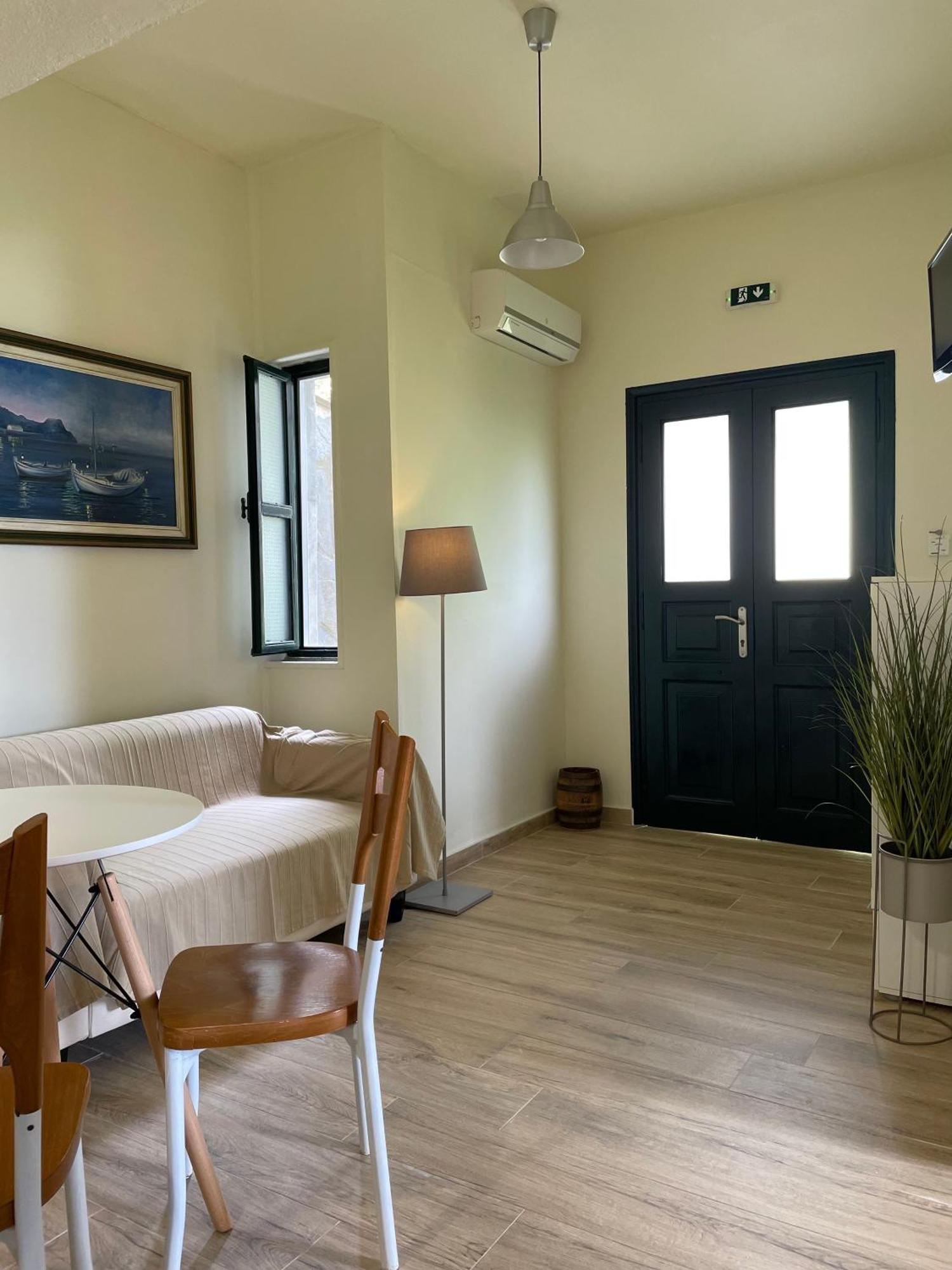 Kontos Mansion Apartment Benitses  Ngoại thất bức ảnh